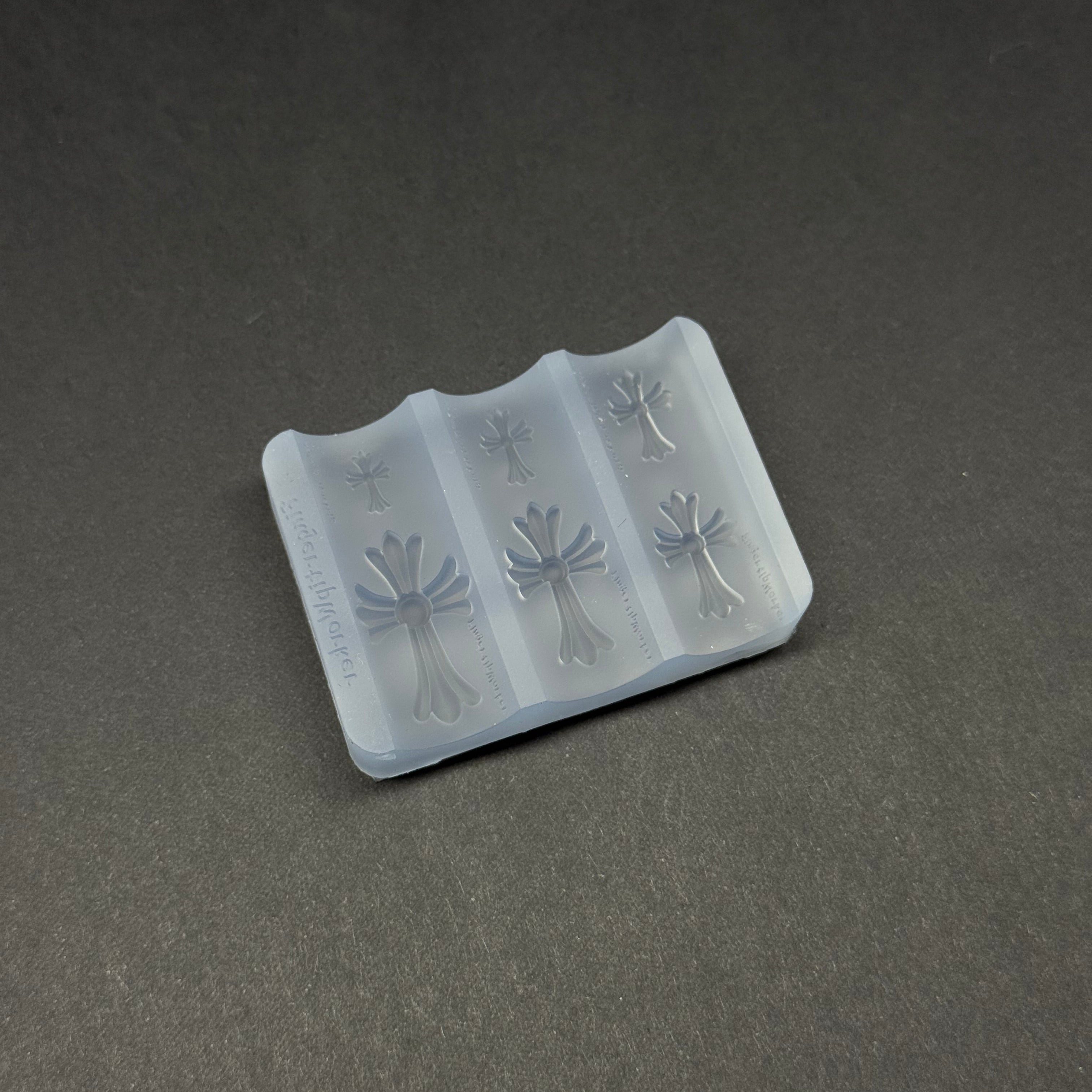 01 Mold